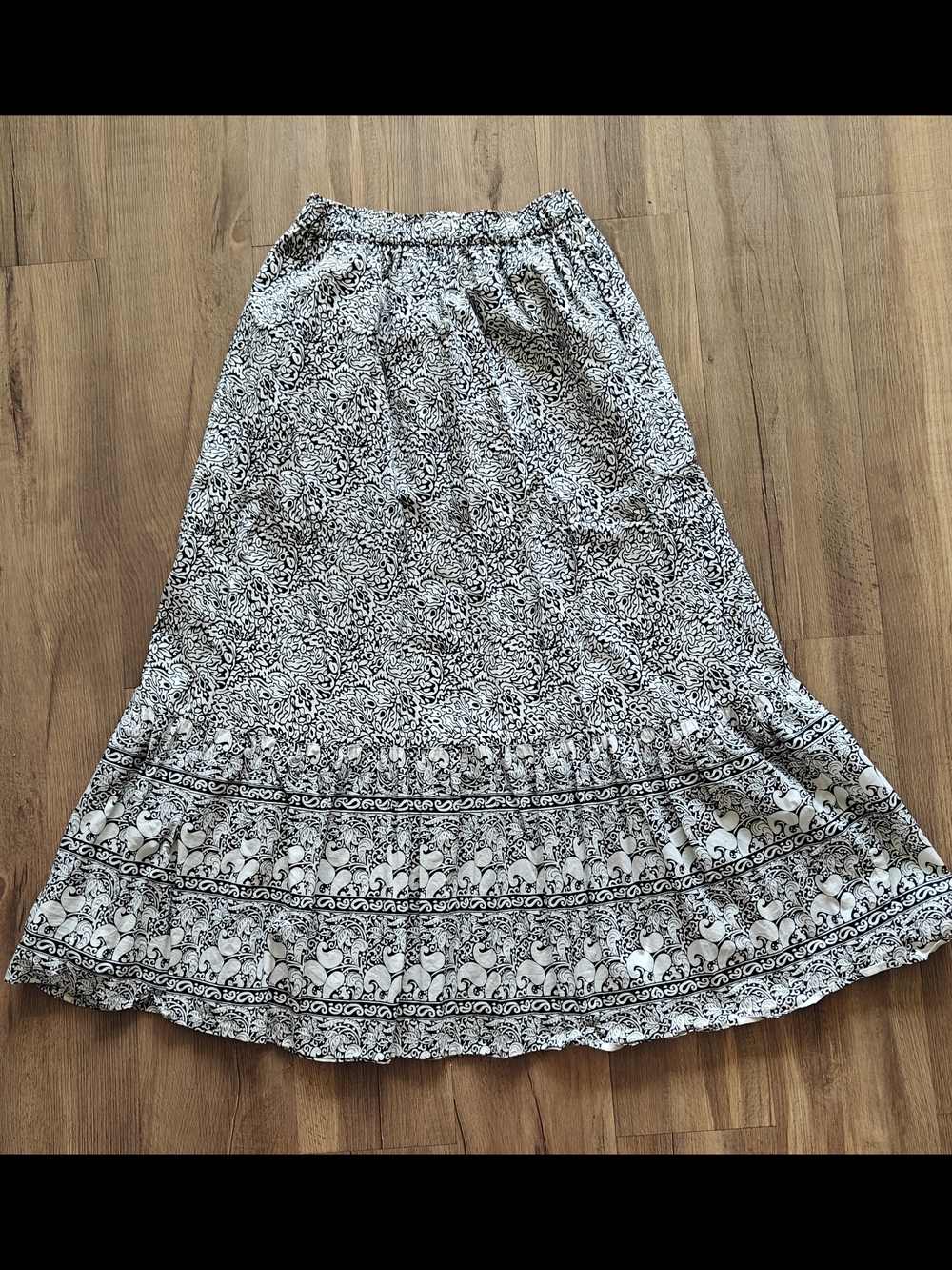 Uniqlo Black and White Floral Border Maxi Skirt